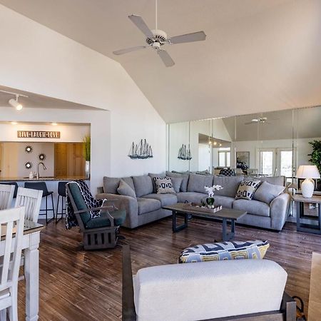 B 32-1 Spacious Villa Close To Pool 브랜슨 외부 사진