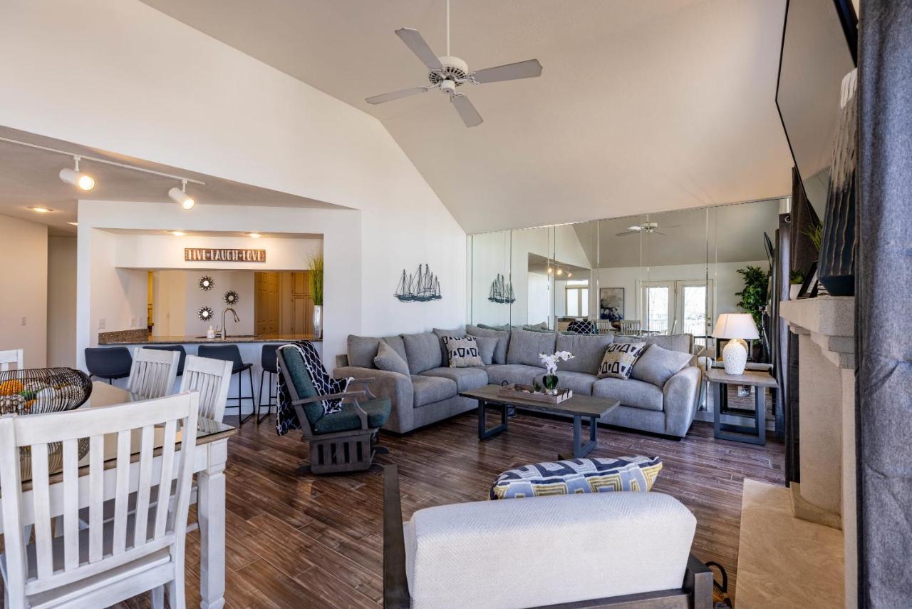 B 32-1 Spacious Villa Close To Pool 브랜슨 외부 사진