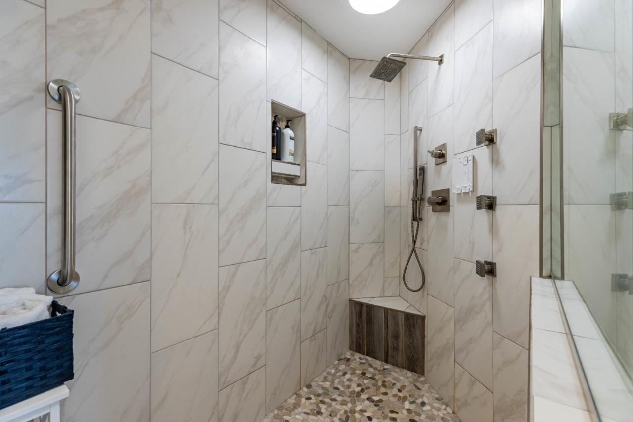 B 32-1 Spacious Villa Close To Pool 브랜슨 외부 사진